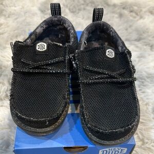 Hey Dude Black Sneakers with Velcro Strap and Fleece Lining